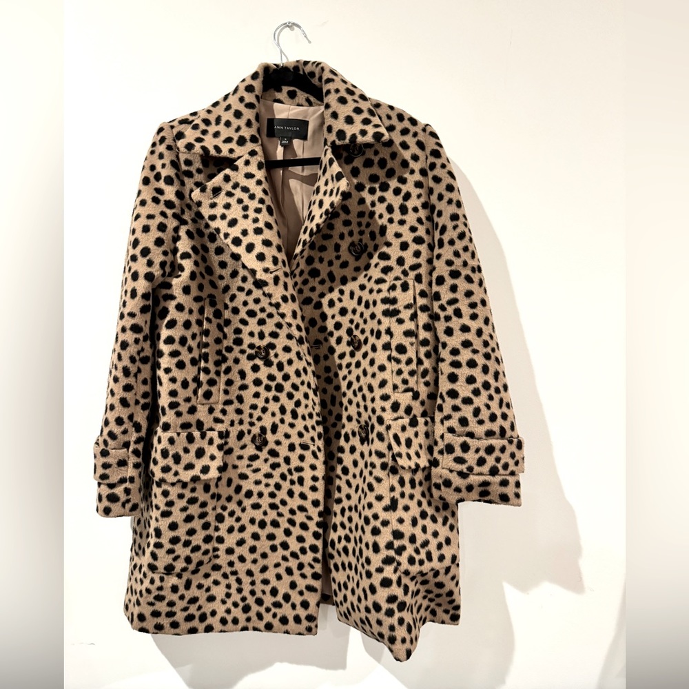 ANN TAYLOR Leopard Print Chesterfield Coat- Size M- 🔥